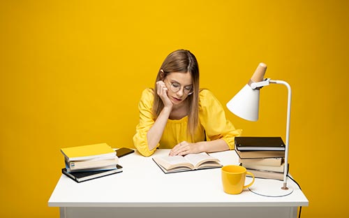 自考本科報名時間是什么時候？