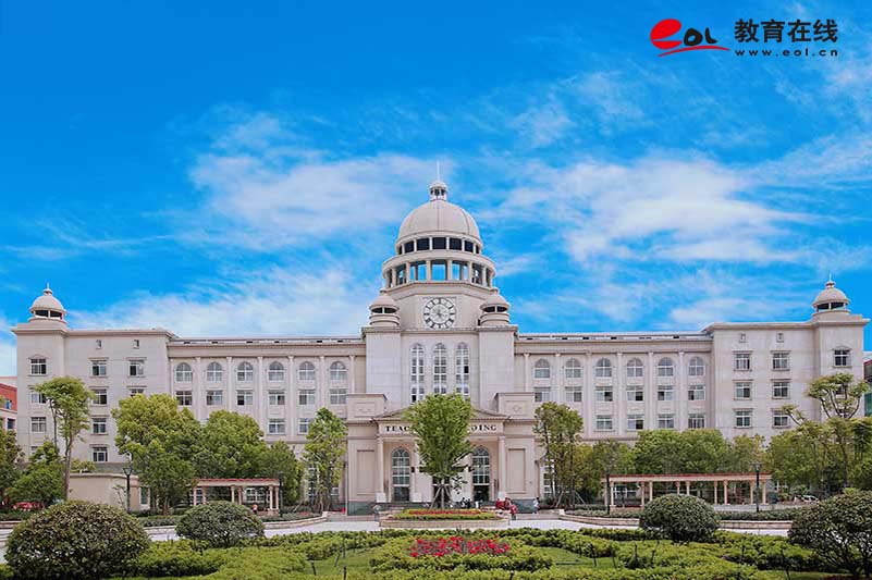武漢商貿職業學院校園風光 