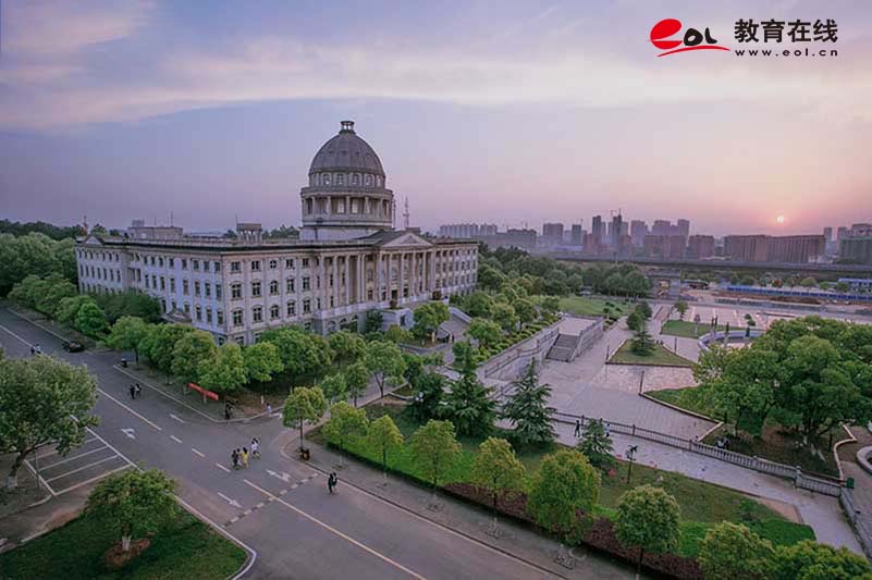 武漢商貿職業學院校園風光 