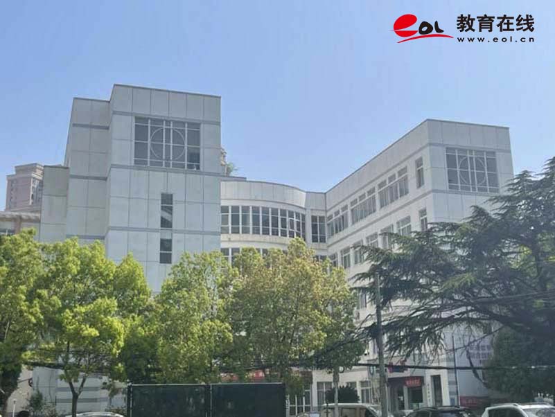武漢科技大學繼續教育學院校園風光