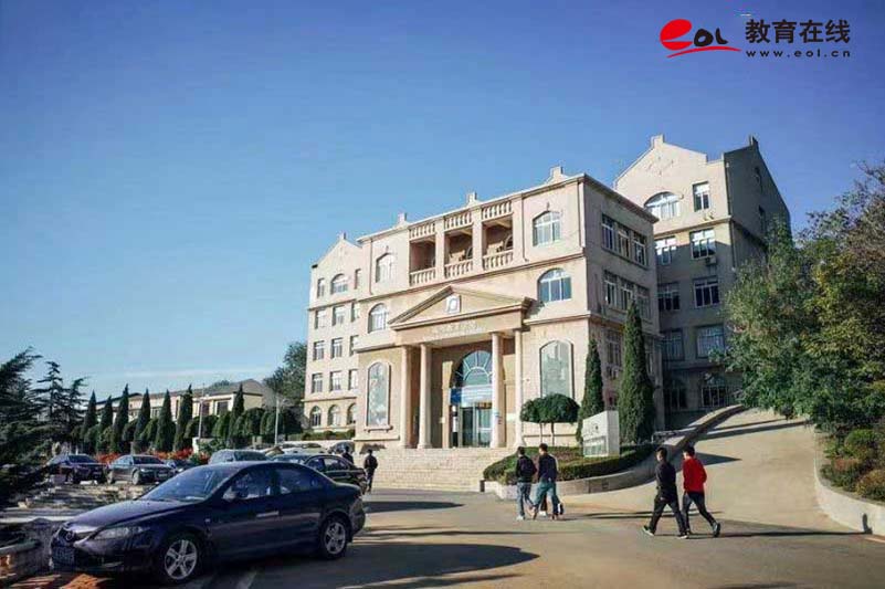 大連工業大學繼續教育學院校園風光