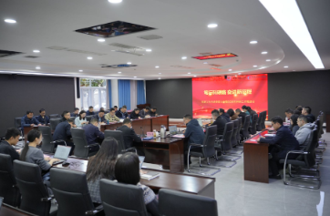 篤行科研路 奮進新征程——學校召開科研先進表彰大會暨2026年科研工作推進會