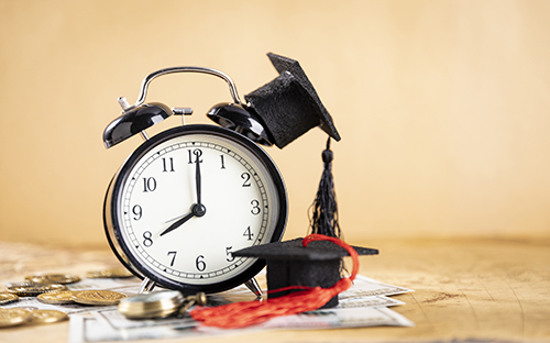 碩士學歷拿澳洲工作好嗎 留學生就業難的原因分析