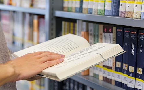 加拿大和美國大學的學費 美國和加拿大在教育領域的優勢和特點