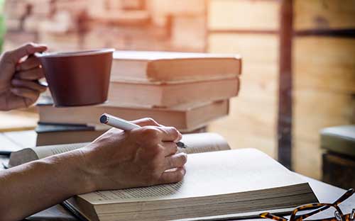 怎么報考國際本科大學，國際本科學校報名條件有什么