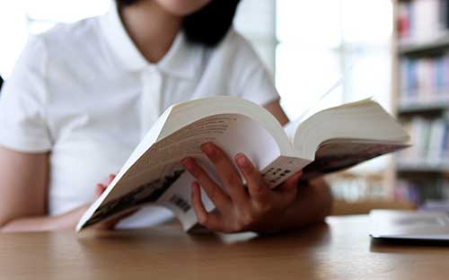 影視行業可以選哪些學校留學