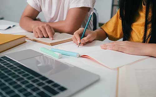 留學國際本科申請時間是什么時候