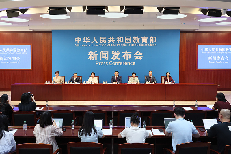 教育部:人工智能再強大,也取代不了教師