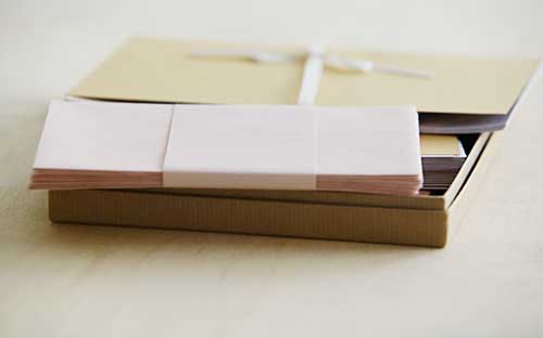 出國留學建議準備什么物品？所需證件有哪些？